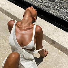 Carregar imagem para a galeria, paréo robe de plage mer soleil vacance été noir ile blanc piscine be cover