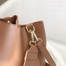Charger l'image dans la galerie, sac en cuir tendance sac chic sac de ville sac de plage be cover