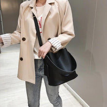 Charger l'image dans la galerie, sac en cuir tendance sac chic sac de ville sac de plage be cover