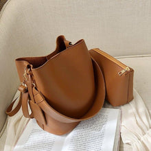 Charger l'image dans la galerie, sac en cuir tendance sac chic sac de ville sac de plage be cover