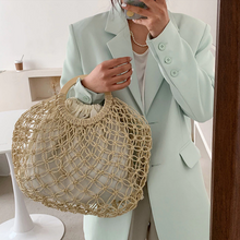 Carregar imagem para a galeria, sac en rotin tendance marron beige sac de plage be cover