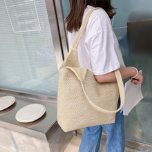 Charger l'image dans la galerie, sac en rotin tendance marron beige sac de plage be cover