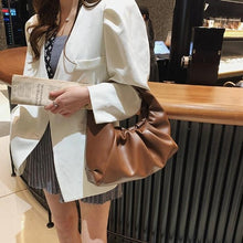 Upload image to gallery, sac en cuir tendance sac chic sac de ville sac de plage be cover
