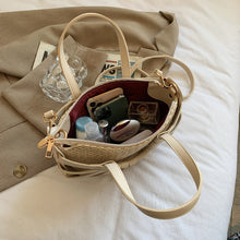 Upload image to gallery, Sac à main en rotin/cuir Winston
