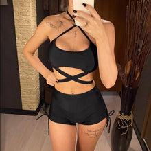 Upload image to gallery, maillot de bain deux piece taille haute noir plage mer sable été
