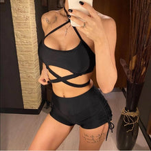 Upload image to gallery, maillot de bain deux piece taille haute noir plage mer sable été
